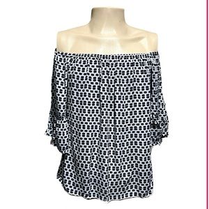 NWOT Women’s Sanctuary Off Shoulder Peasant Style Pattern Top w Ruffled Sleeves